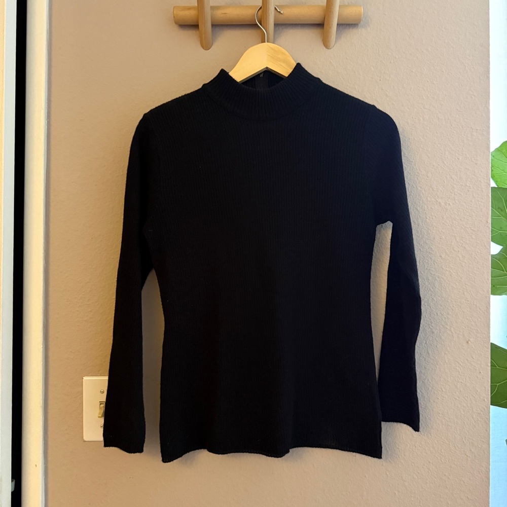 Vintage LeRoy black ribbed sweater